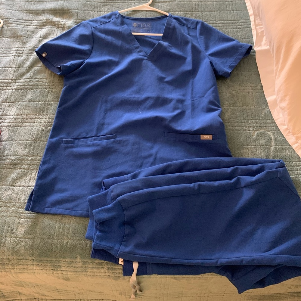 Figs Scrub Set